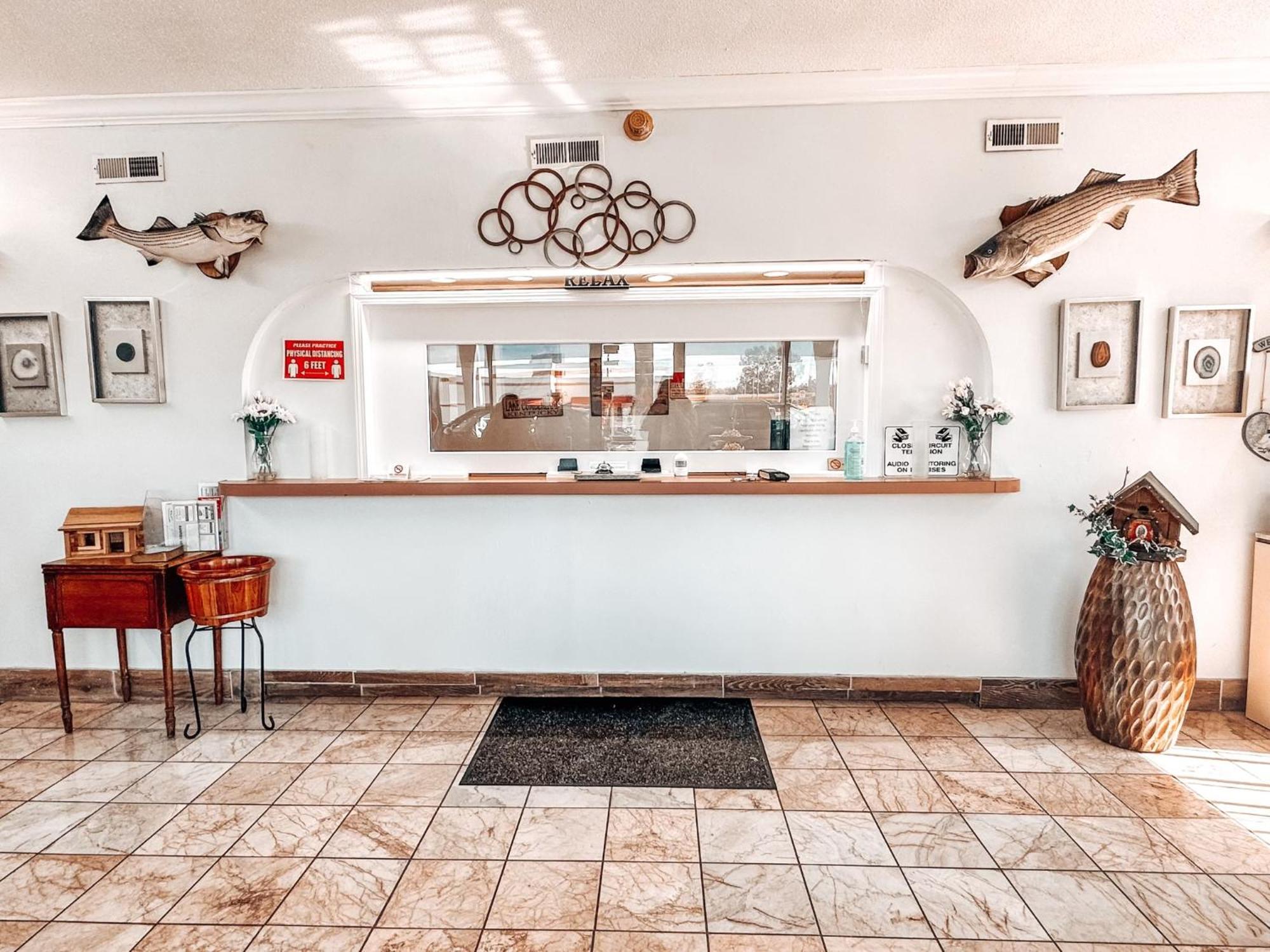 Laker Inn Jamestown Екстериор снимка